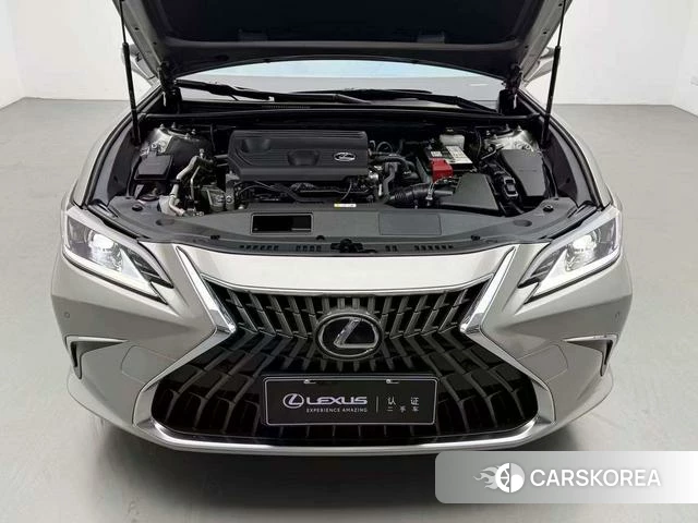 Lexus ES id 4335655 из Китая 13