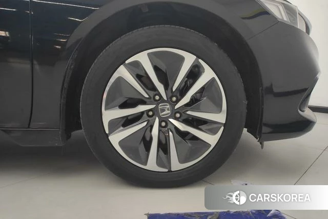 Honda Accord id 3768888 из Китая 10