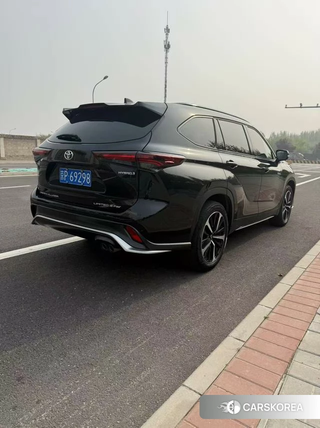 Toyota Crown Lufang 2023 Черный из Китая, фото 3