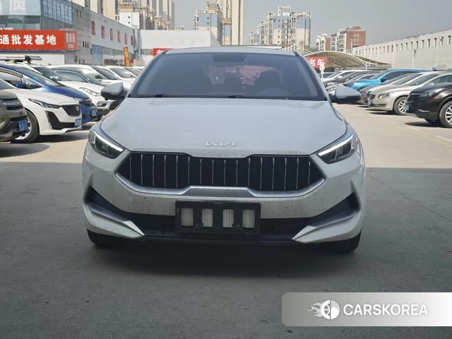 Kia K3 2022 Белый из Китая, фото 5