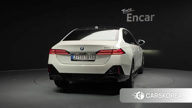BMW 5 Series (G60) id 4589885 из Кореи 23