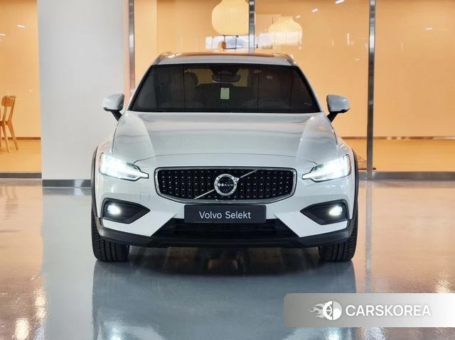 Volvo V60 Cross-Country 2nd Generation id 3921503 из Кореи 13