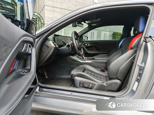 BMW M2 2025 Серебристо-серый из Китая, фото 5