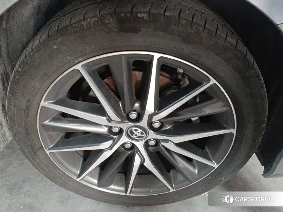 Toyota Camry id 4622438 из Китая 8