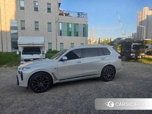 BMW X7 (G07) 2026 Белый из Кореи, фото 5