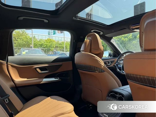 Mercedes-Benz E-class PHEV 2024 Черный из Китая, фото 5