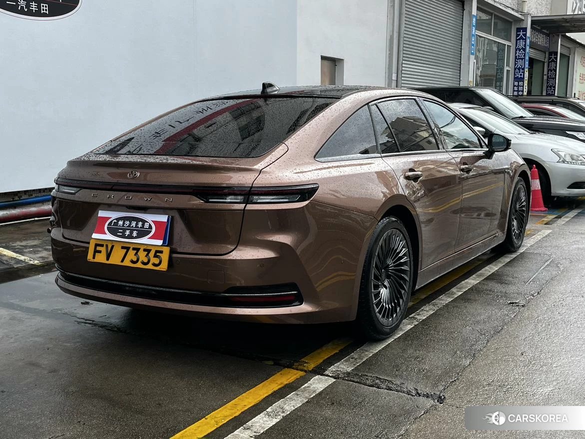 Toyota Crown (imported) id 4479643 из Китая 23