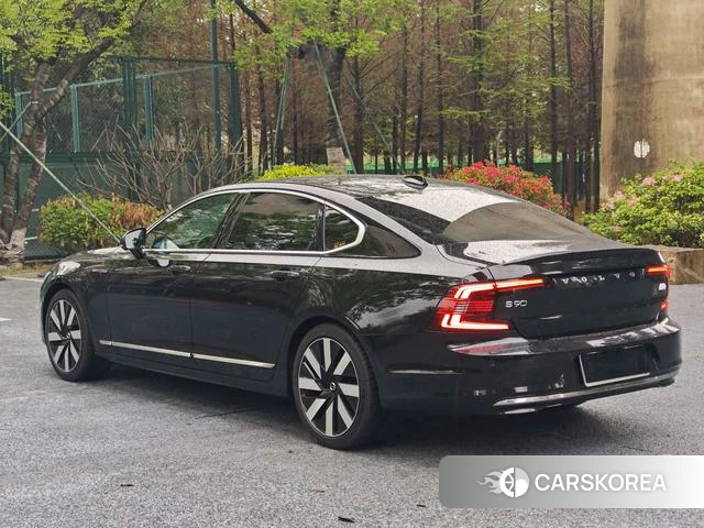 Volvo S90 PHEV 2024 Черный из Китая, фото 3
