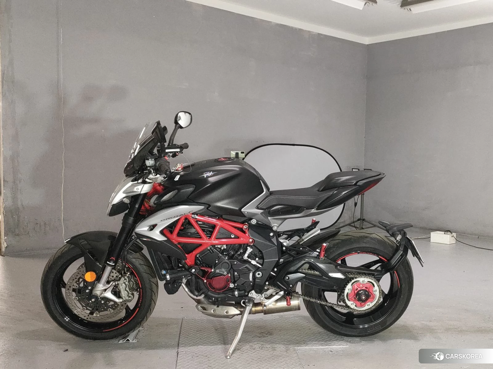 Проданный MV AGUSTA BRUTALE 800 2016 из Японии