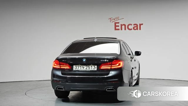 BMW 5 Series (G30) id 3800768 из Кореи 13