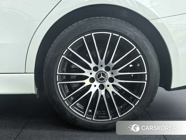 Mercedes-Benz Class C id 4299842 из Китая 10