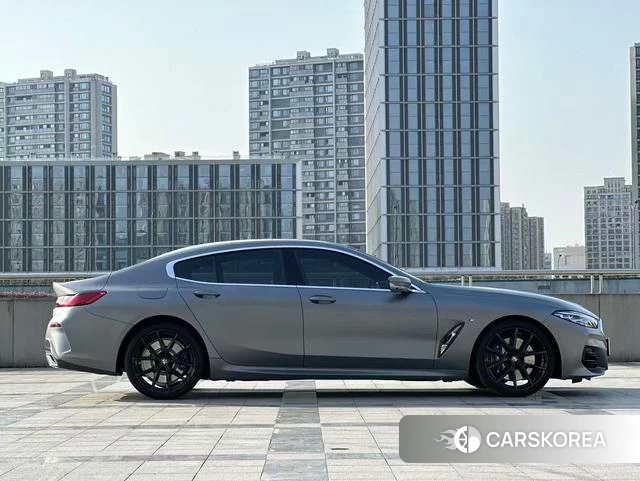 BMW 8 series 2024 Темно-серый из Китая, фото 6