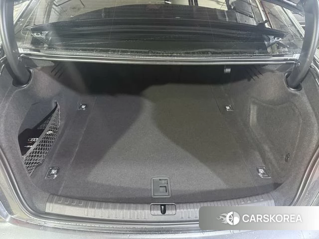 Audi A6L 2024 Темно-серый из Китая, фото 3