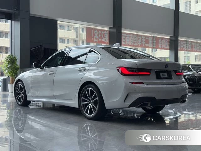 BMW 3 series 2022 Белый из Китая, фото 3