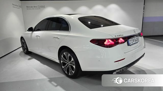 Mercedes-Benz E-Class W214 id 3882953 из Кореи 13