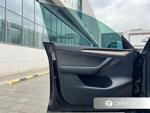 Tesla Model Y id 4215607 из Китая 10
