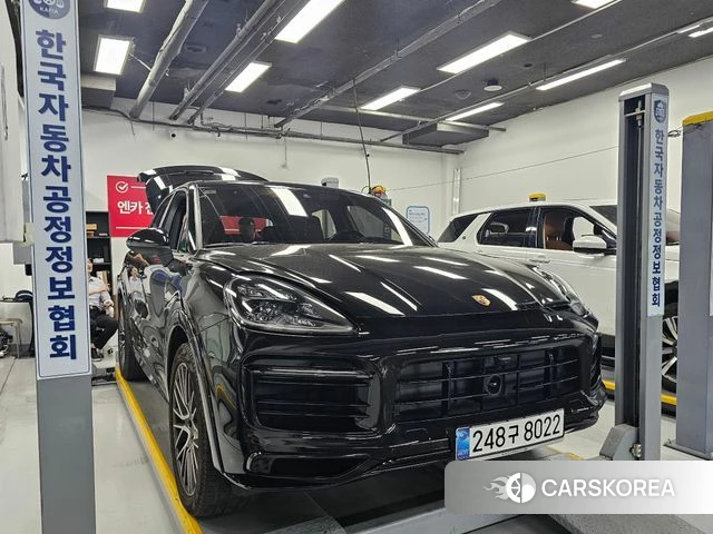 Porsche Cayenne (PO536) 2022 Черный из Кореи, фото 3