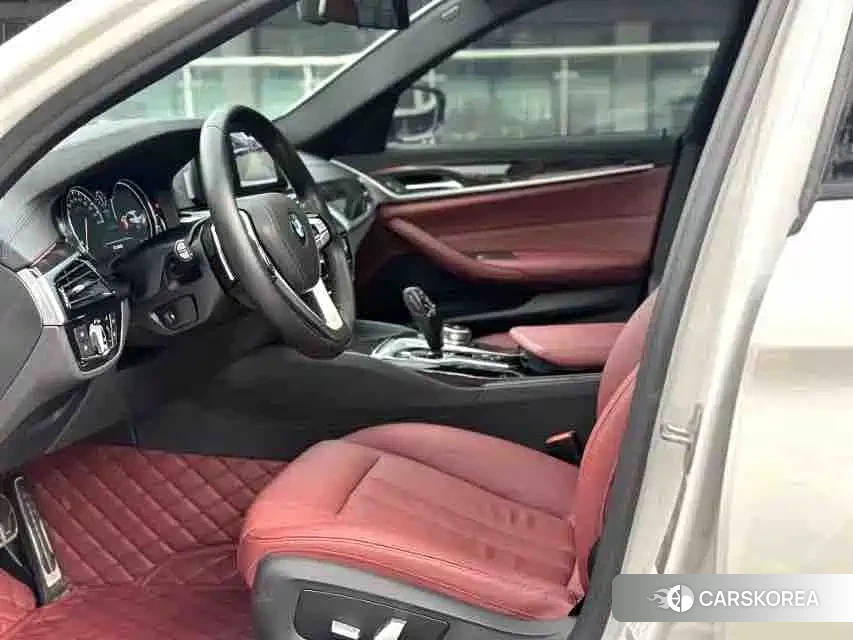 BMW 5 series 2018 Белый из Китая, фото 3