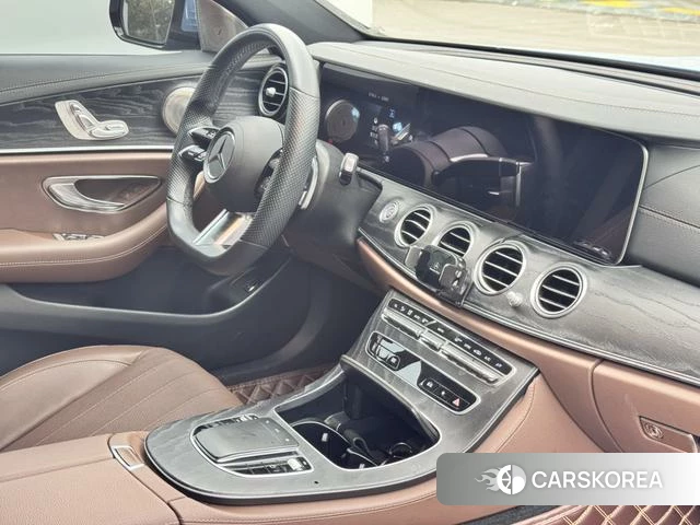 Mercedes-Benz E-class (imported) 2021 Синий из Китая, фото 3
