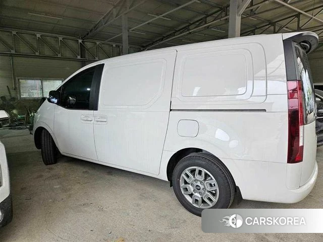 Hyundai Staria id 4359738 из Кореи 8