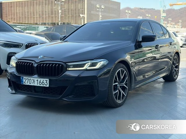 BMW 5 Series (G30) 2023 Черный из Кореи, фото 4