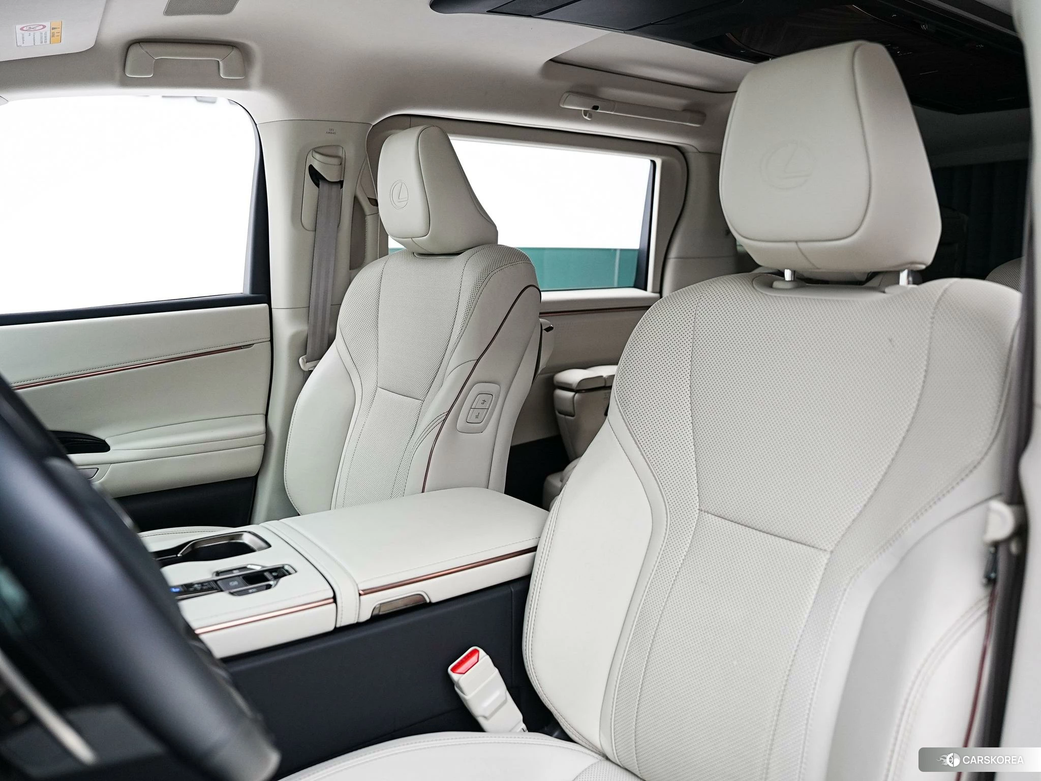 Lexus LM id 4454368 из Китая 14