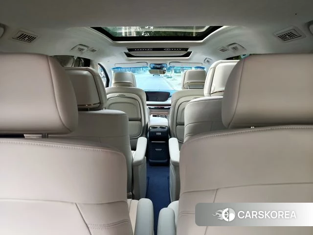 Buick GL8 PHEV id 3939491 из Китая 12
