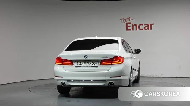 BMW 5 Series (G30) id 4573914 из Кореи 23