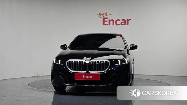 BMW 5 Series (G60) id 4194014 из Кореи 23