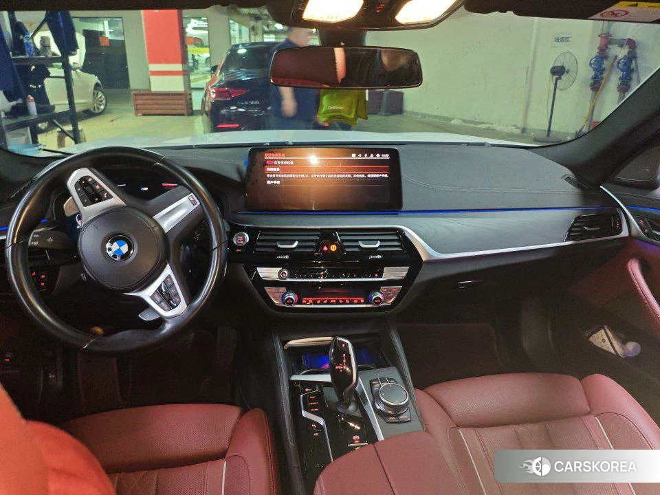 BMW 5 series 2021 Белый из Китая, фото 3