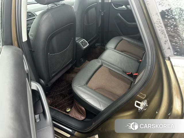 Audi Q3 2018 Коричневый из Китая, фото 3