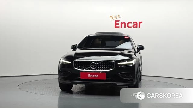 Volvo V60 Cross-Country 2nd Generation id 3885578 из Кореи 13