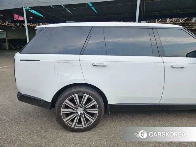 Land Rover Range Rover 5th Generation 2023 Белый из Кореи, фото 3