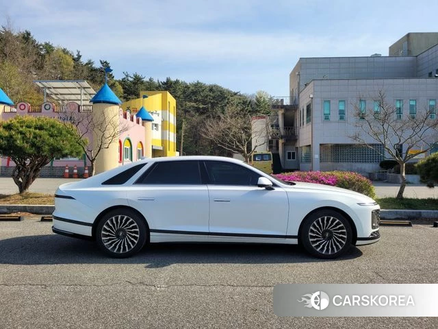 Hyundai Grandeur (GN7) id 3992874 из Кореи 12