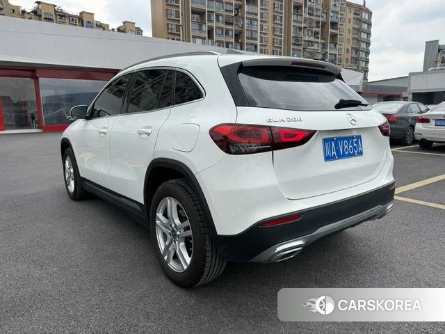 Mercedes-Benz GLA 2023 Белый из Китая, фото 5