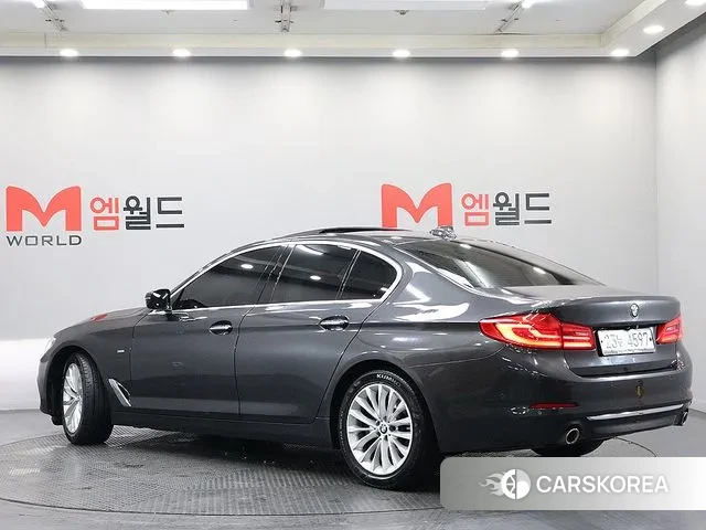 BMW 5 Series (G30) id 3517222 из Кореи 13