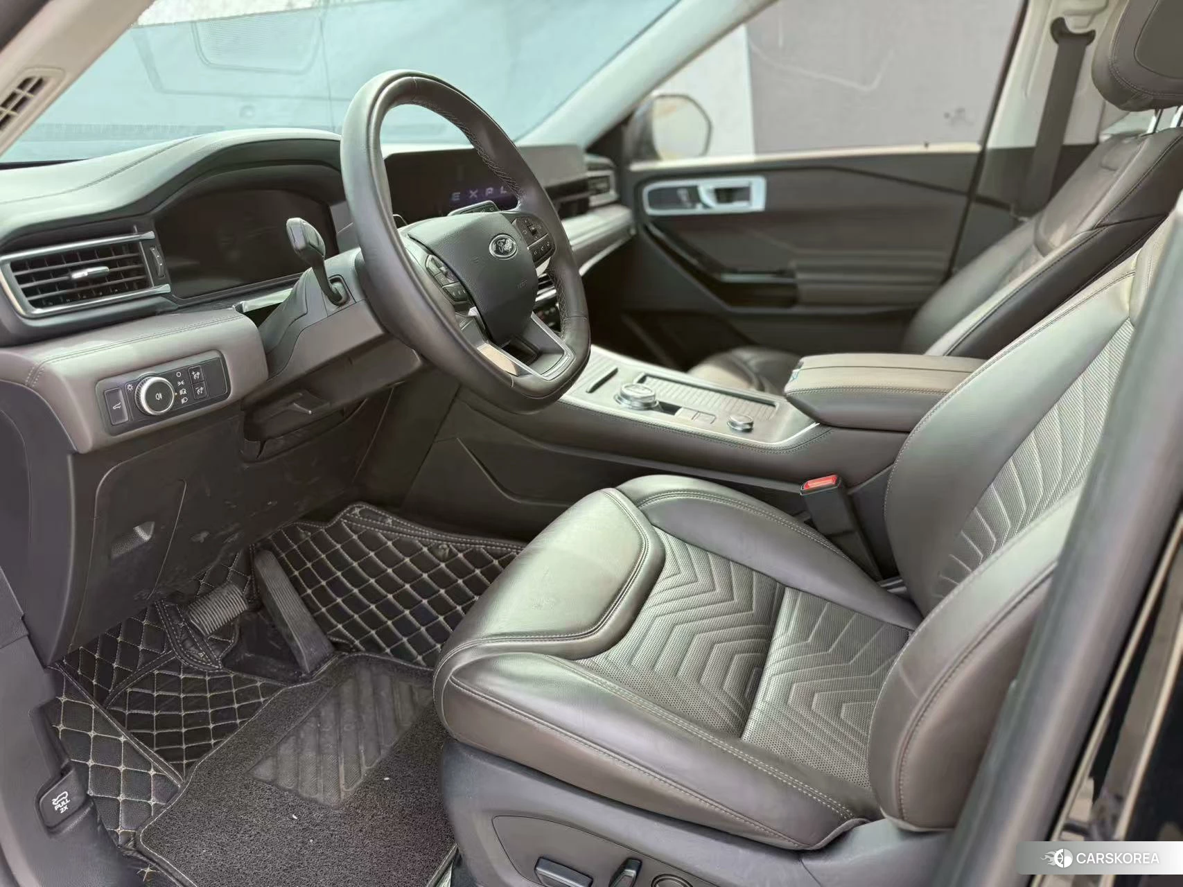 Ford Explorer id 4441383 из Китая 9