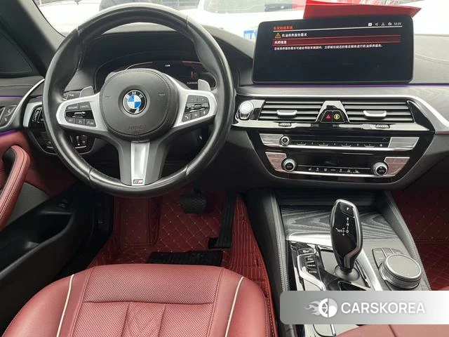 BMW 5 series 2022 Белый из Китая, фото 3
