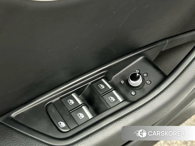 Audi A4L id 4236412 из Китая 14