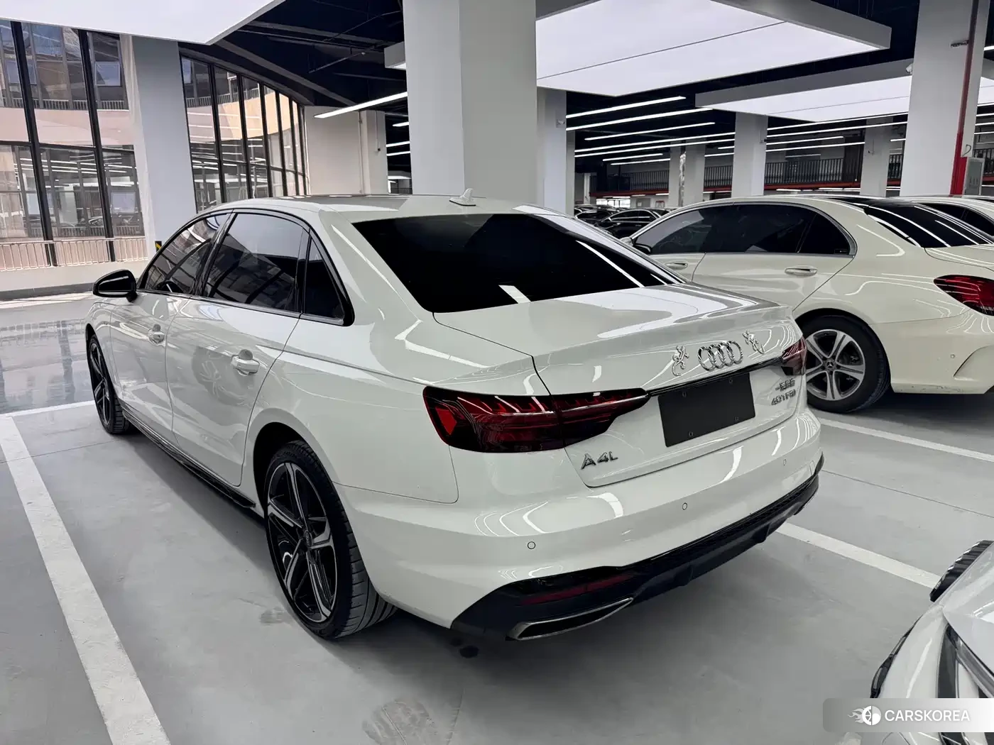 Audi A4L id 4565256 из Китая 8