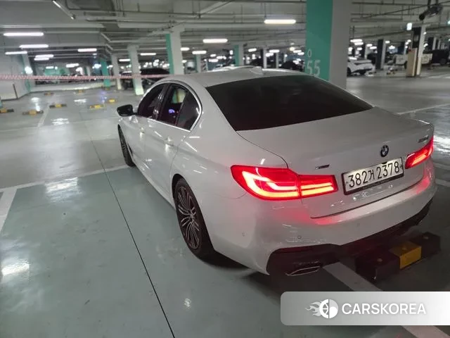 BMW 5 Series (G30) 2019 Белый из Кореи, фото 3