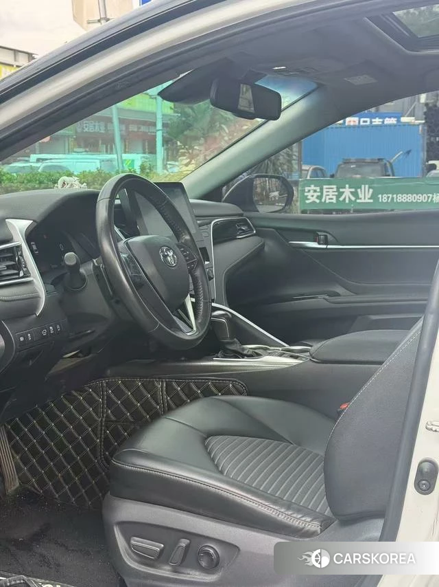 Toyota Camry 2022 Белый из Китая, фото 4