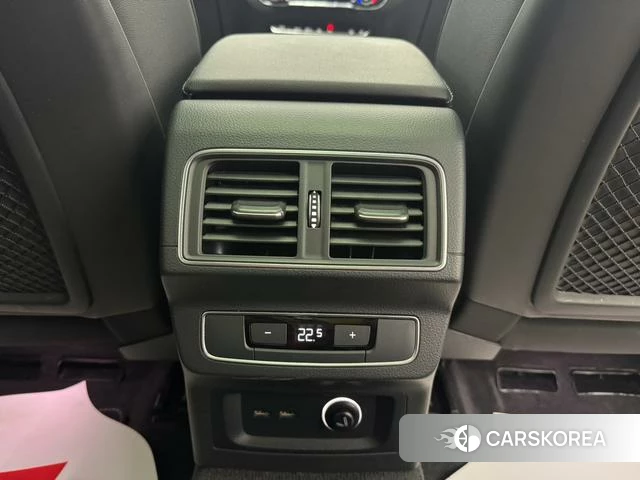 Audi Q5L id 4271818 из Китая 16