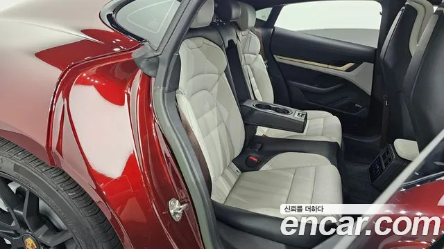 Porsche Taycan id 2563785 из Кореи 13