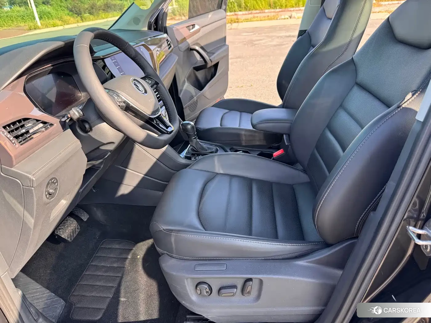Volkswagen Tharu id 4628999 из Китая 16