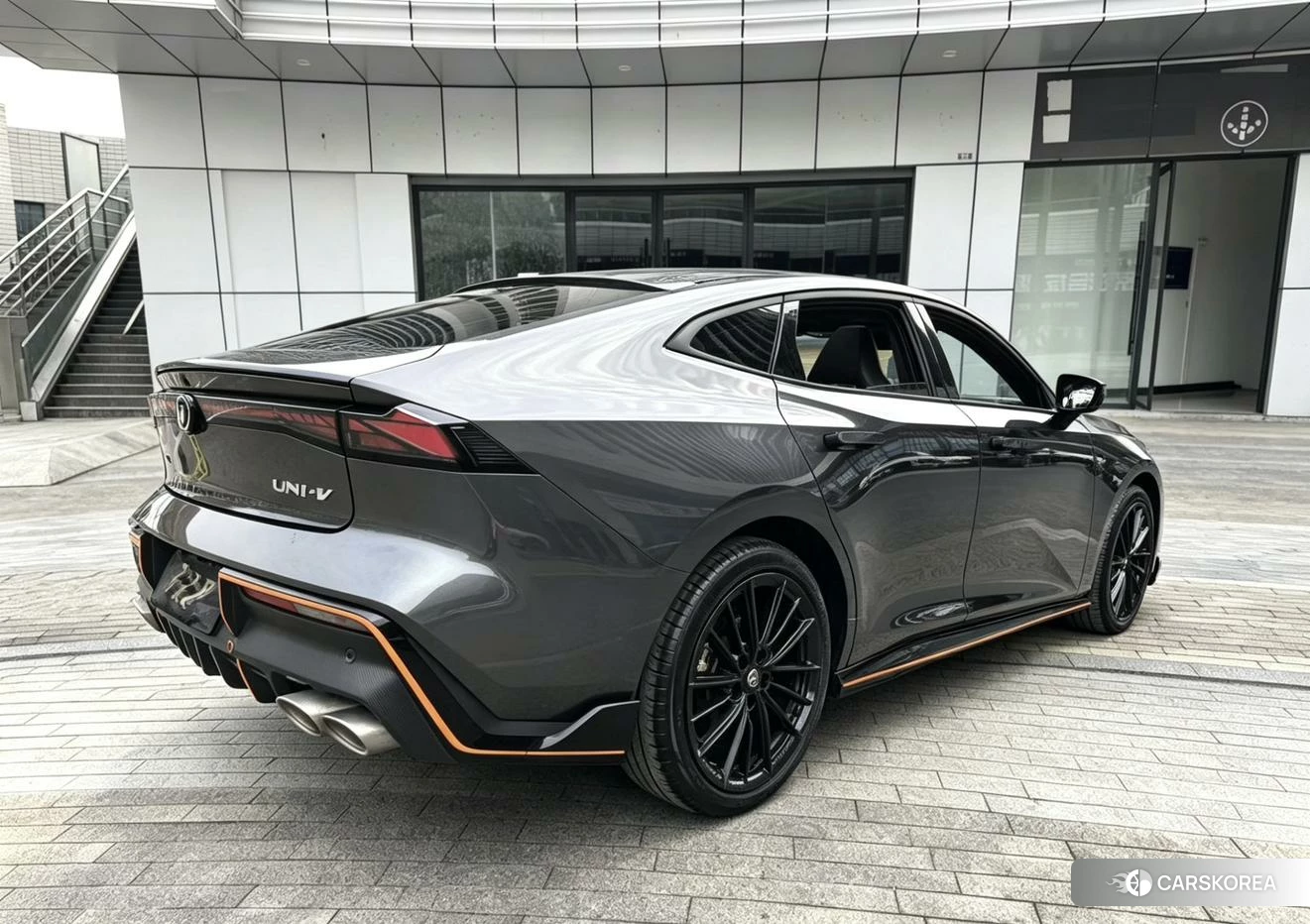 Chang'an UNI-V 2023 Темно-серый из Китая, фото 3