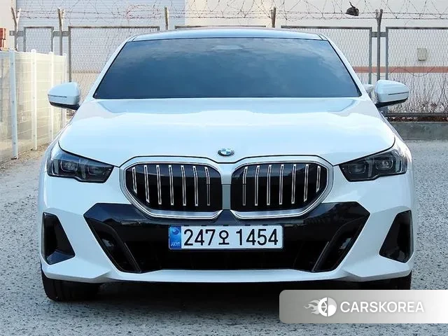 BMW 5 Series (G60) id 3757773 из Кореи 13