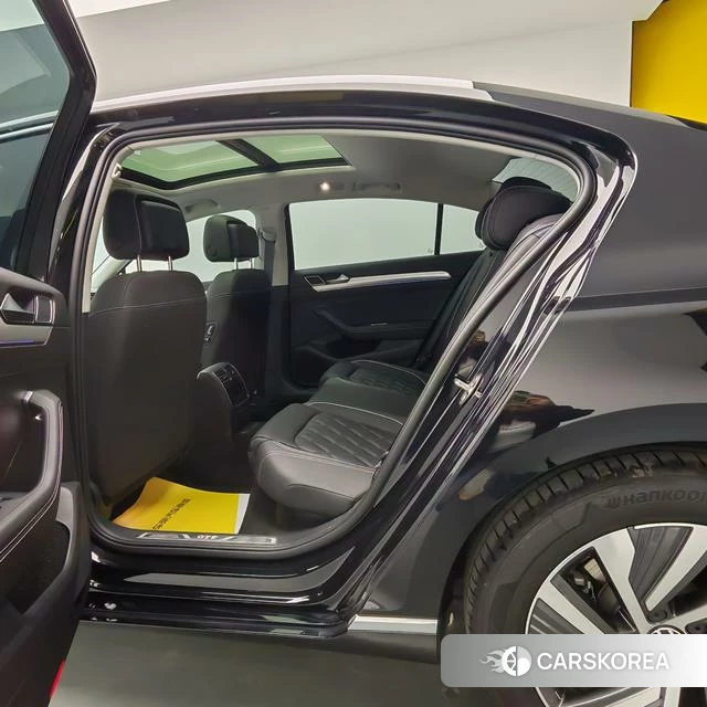 Volkswagen Magotan PHEV id 4253193 из Китая 13