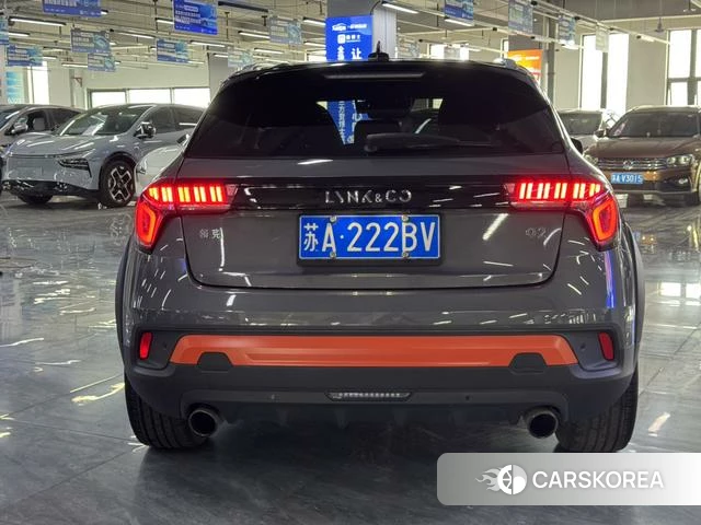 Lynk 02 2019 Темно-серый из Китая, фото 3