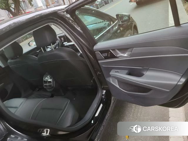 Volkswagen Passat 2026 Черный из Китая, фото 3